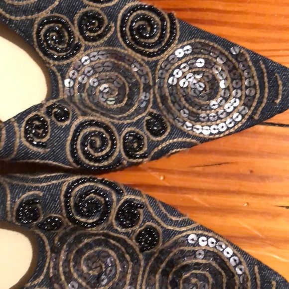 Andre Assous heels sz.8,5B - Picture 3 of 8